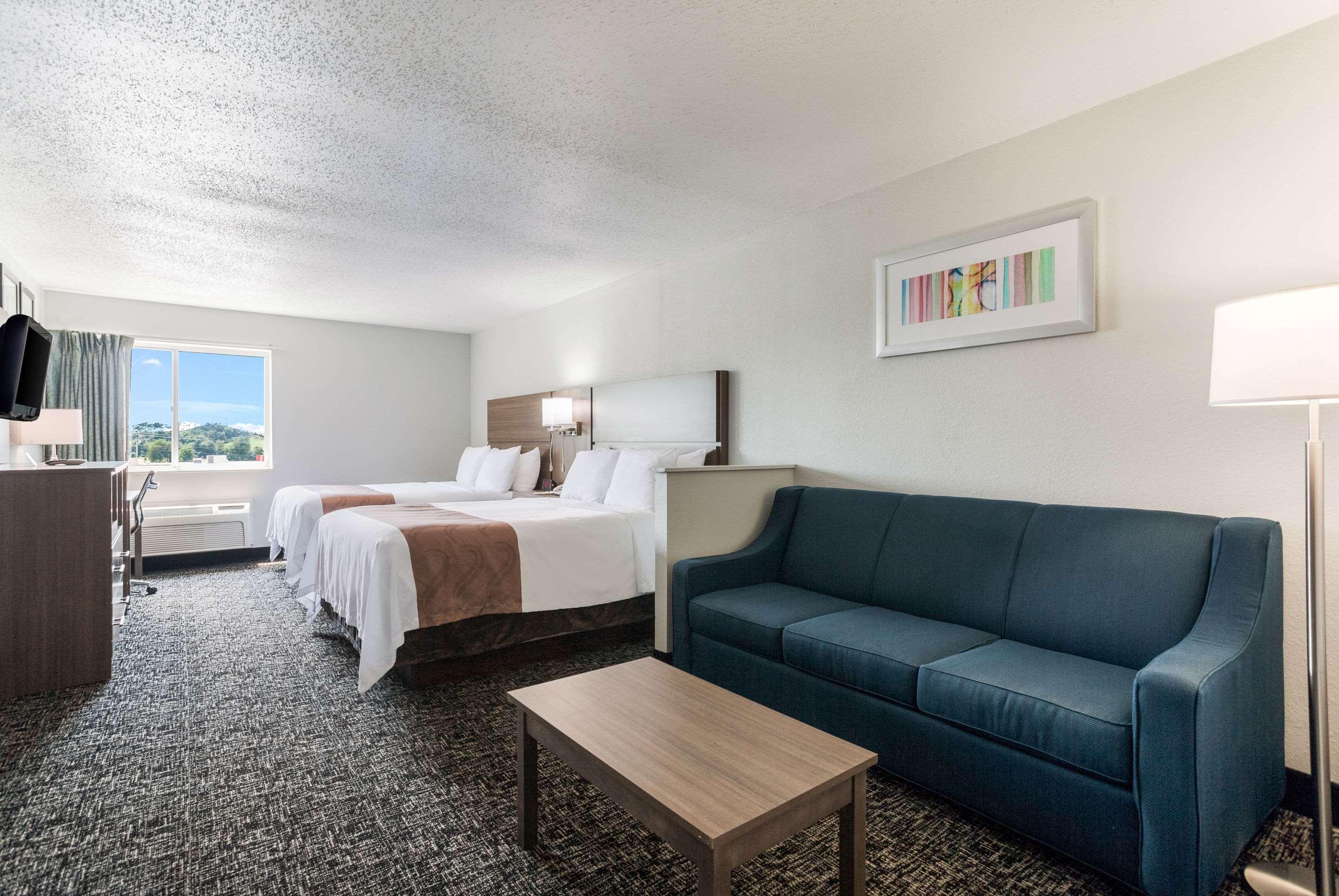 Quality Inn & Suites Ferdinand Luaran gambar