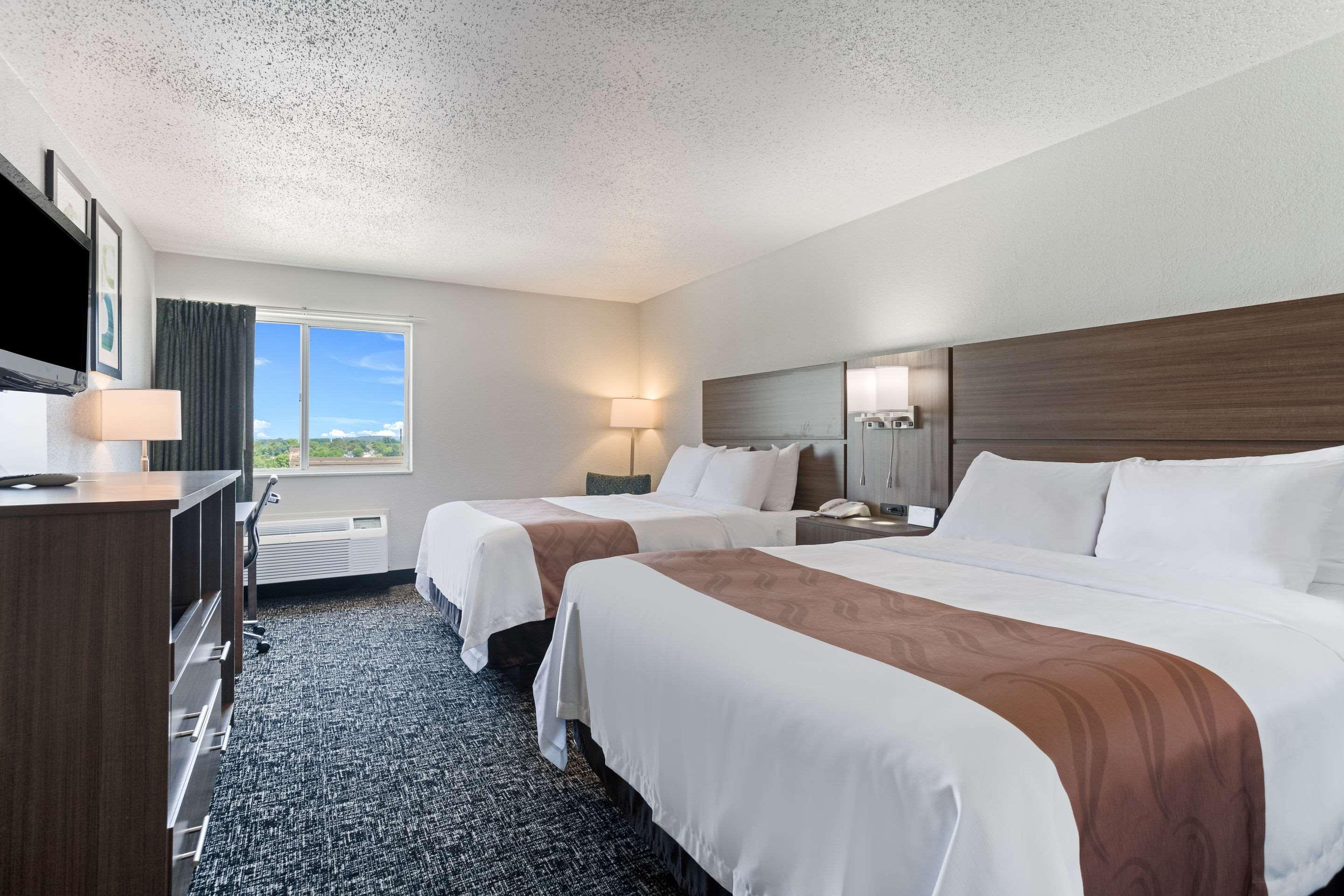 Quality Inn & Suites Ferdinand Luaran gambar