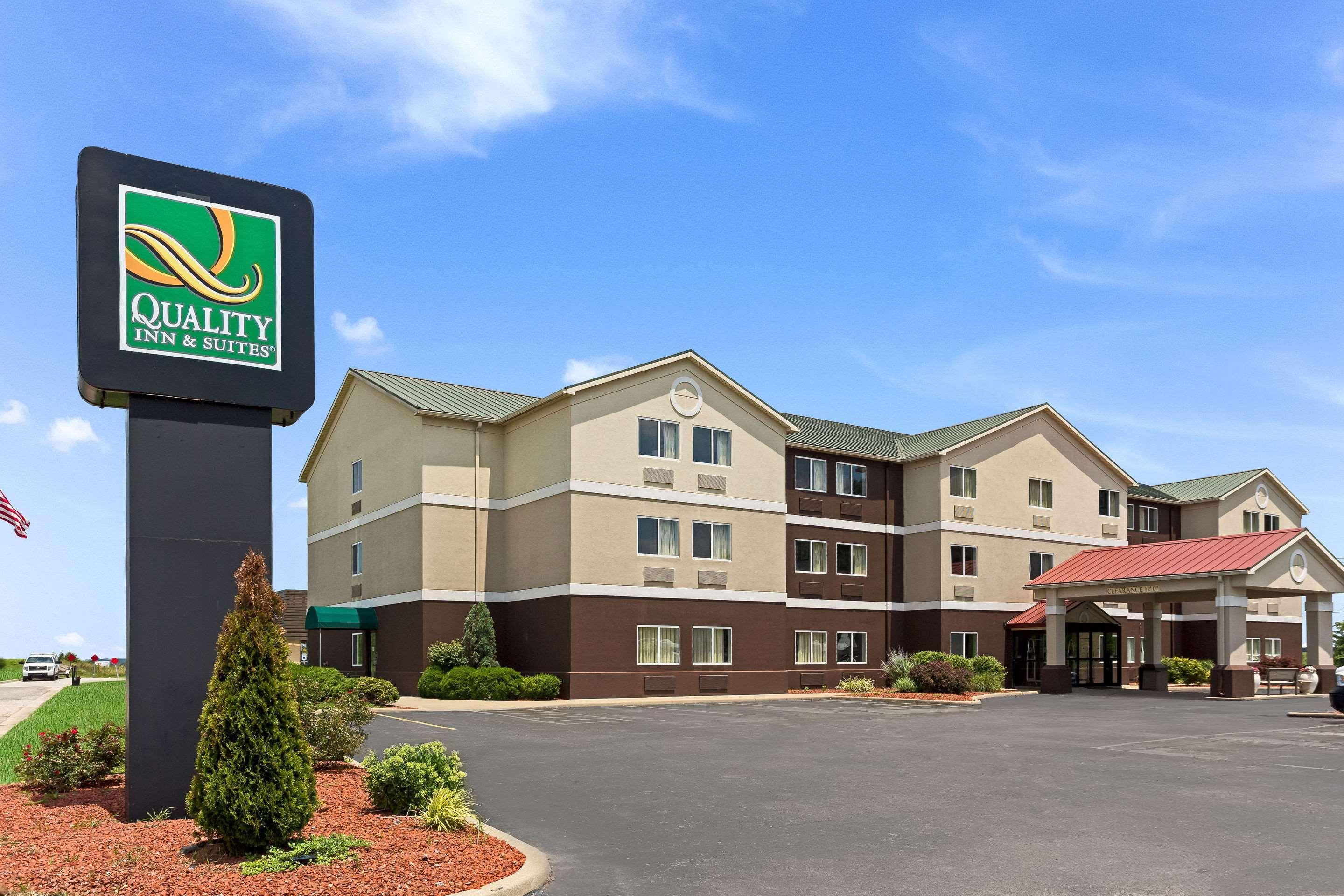 Quality Inn & Suites Ferdinand Luaran gambar