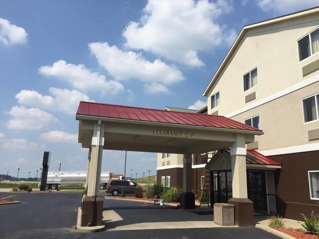 Quality Inn & Suites Ferdinand Luaran gambar